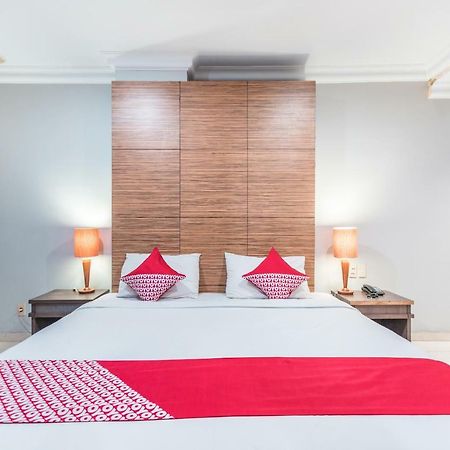 Oyo 1475 Alia Matraman Syariah Near Rs Premier Jatinergara Hotel Джакарта Екстериор снимка