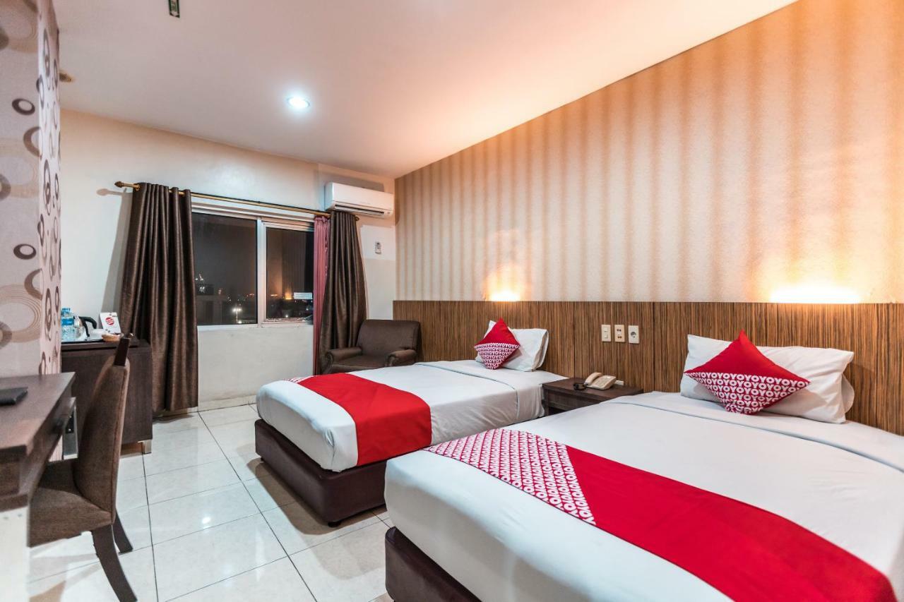 Oyo 1475 Alia Matraman Syariah Near Rs Premier Jatinergara Hotel Джакарта Екстериор снимка