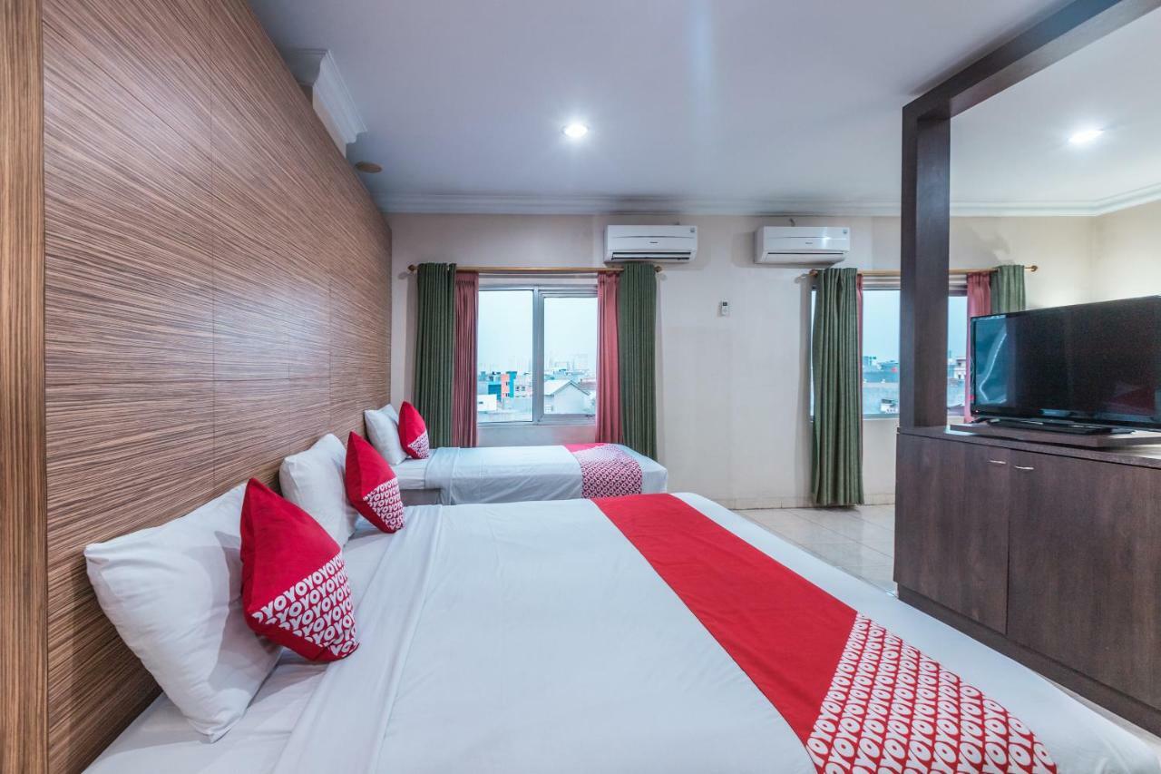 Oyo 1475 Alia Matraman Syariah Near Rs Premier Jatinergara Hotel Джакарта Екстериор снимка
