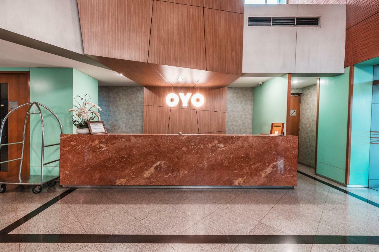 Oyo 1475 Alia Matraman Syariah Near Rs Premier Jatinergara Hotel Джакарта Екстериор снимка